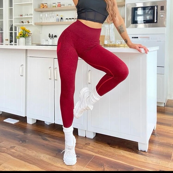 Burgundy stretchy gym leeging squat prove in different color - Picture 3 of 4